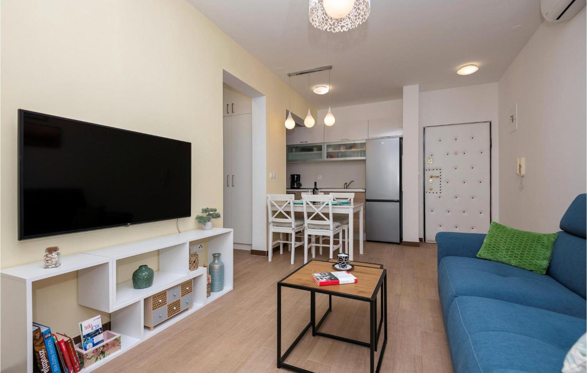 1 Bedroom Beautiful Apartment In Башка-Вода Экстерьер фото