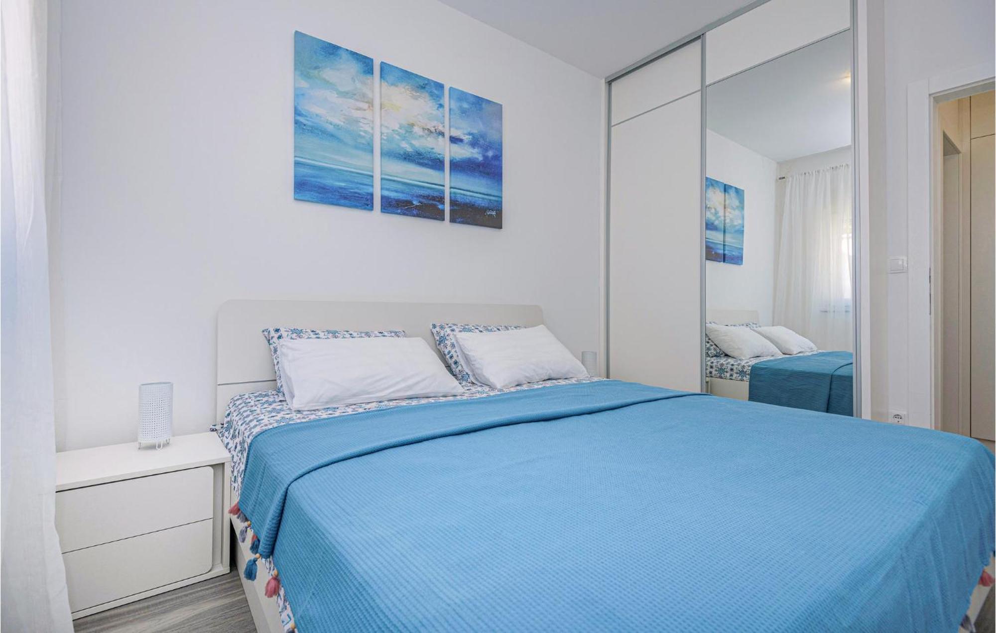 1 Bedroom Beautiful Apartment In Башка-Вода Экстерьер фото